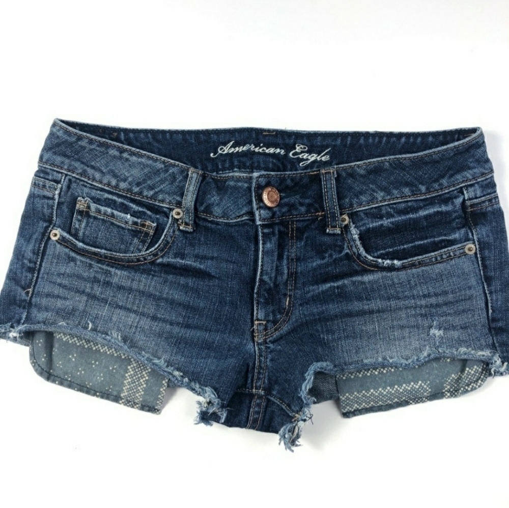 American Eagle AEO Cut Off Booty Shorts Exposed Pockets Women's Size 2 XS EUC